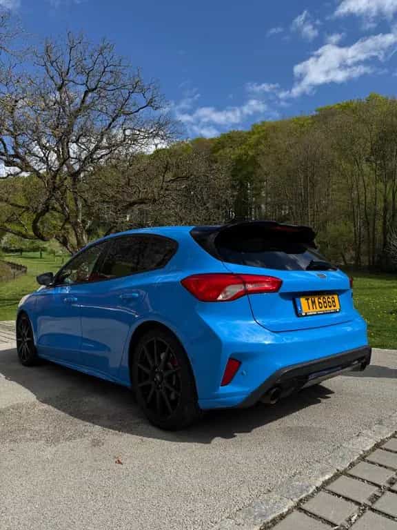 Ford Focus 2,3 EcoBoost ST Edition |RECARDO| B&O 04/2022-photo-1