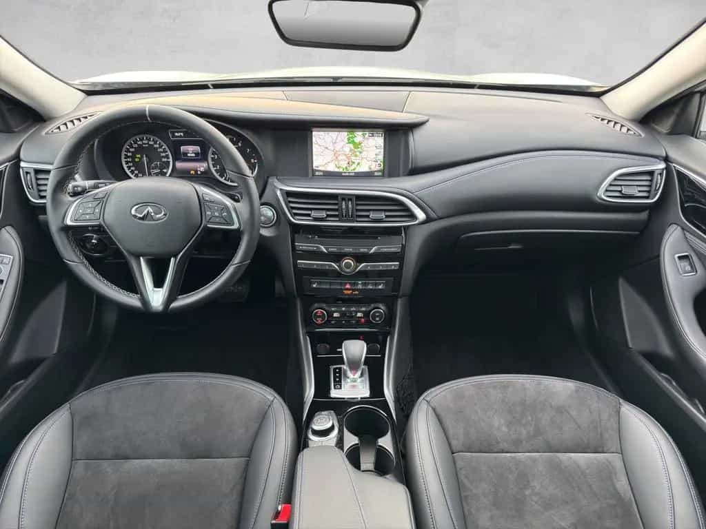 Infiniti Q30 1.6 16V Luxe Tech|Panorama|Kamera|BOSE|DAB 03/2020-photo-13