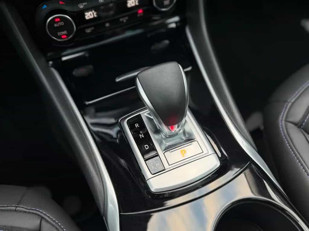 Infiniti Q30 1.6 16V Luxe Tech|Panorama|Kamera|BOSE|DAB 03/2020-photo-19
