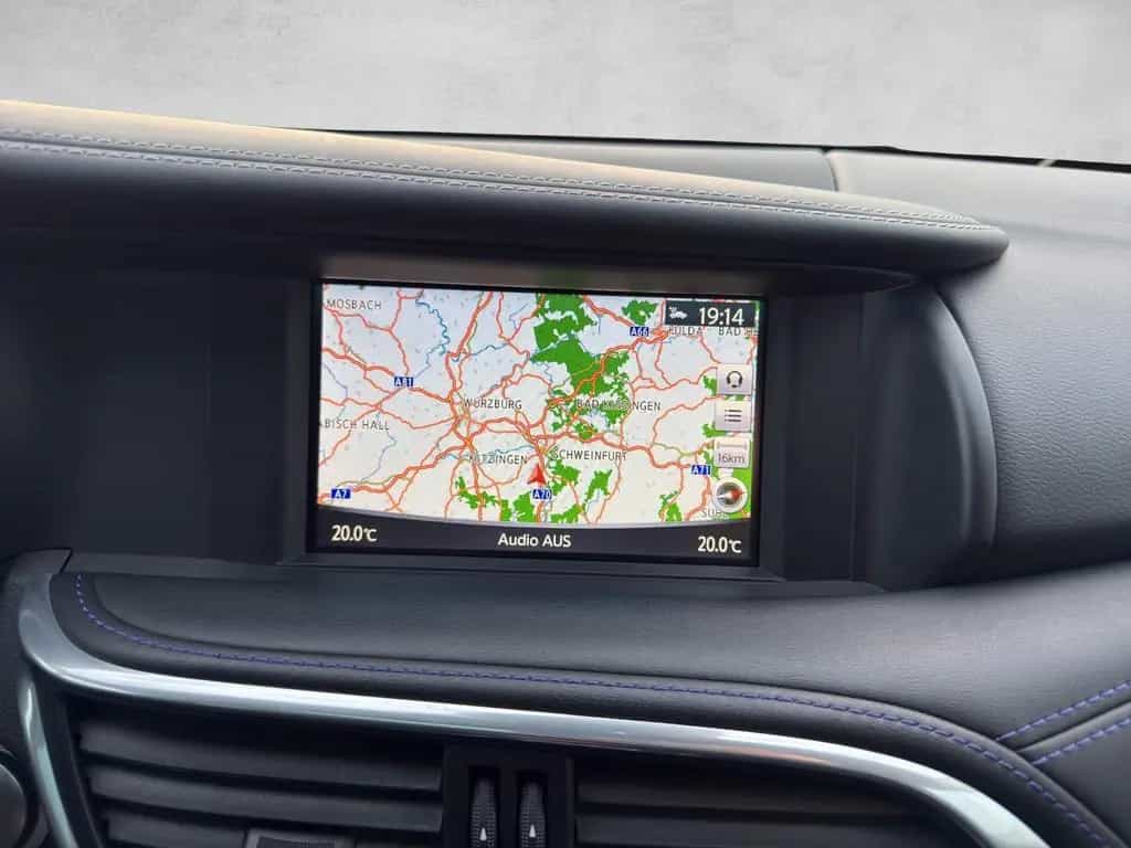 Infiniti Q30 1.6 16V Luxe Tech|Panorama|Kamera|BOSE|DAB 03/2020-photo-22