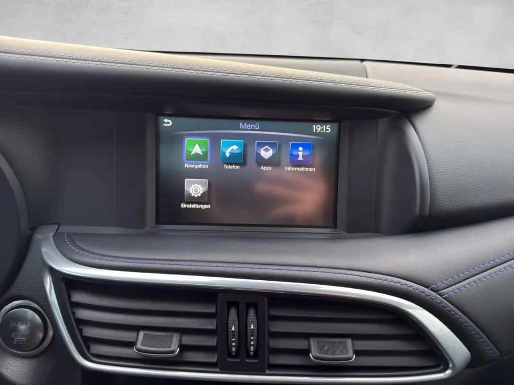 Infiniti Q30 1.6 16V Luxe Tech|Panorama|Kamera|BOSE|DAB 03/2020-photo-23