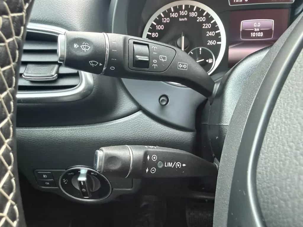 Infiniti Q30 1.6 16V Luxe Tech|Panorama|Kamera|BOSE|DAB 03/2020-photo-25