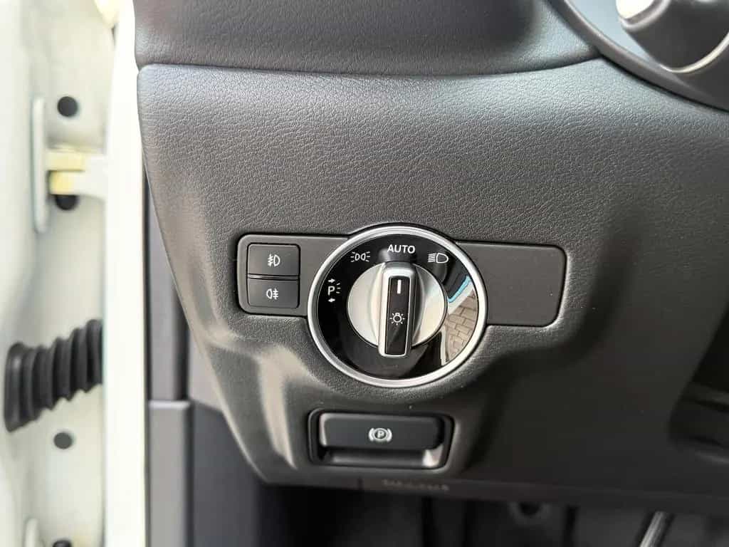 Infiniti Q30 1.6 16V Luxe Tech|Panorama|Kamera|BOSE|DAB 03/2020-photo-26