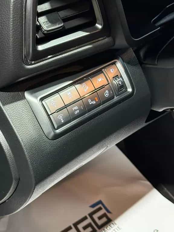 Ssangyong Tivoli 1.5 T-GDi Sapphire 2WD 02/2022-photo-23