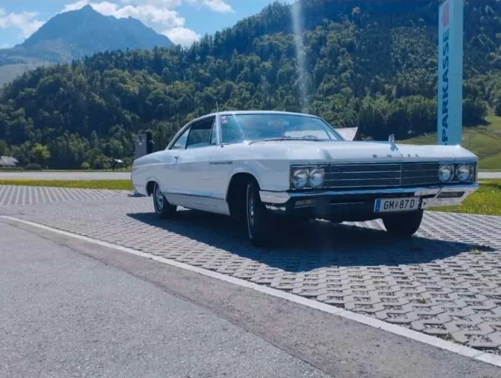Buick Le Sabre 06/1966-photo-1