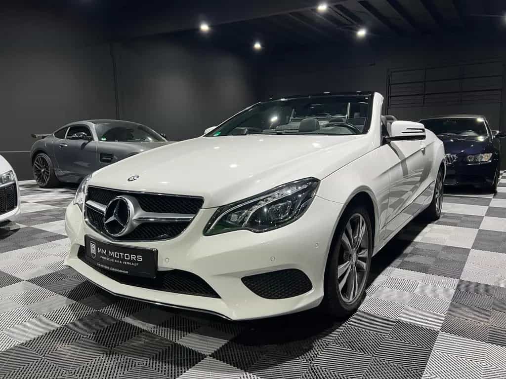 Mercedes-Benz E-Class 200 Cabrio Automatik*Airscarf*Kamera*Vollleder 02/2016-photo-0