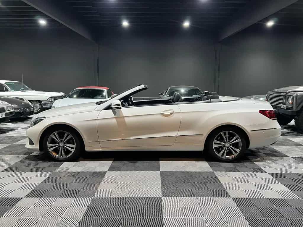 Mercedes-Benz E-Class 200 Cabrio Automatik*Airscarf*Kamera*Vollleder 02/2016-photo-1