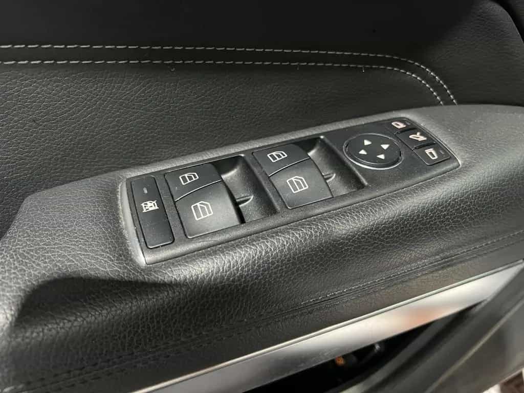 Mercedes-Benz E-Class 200 Cabrio Automatik*Airscarf*Kamera*Vollleder 02/2016-photo-11
