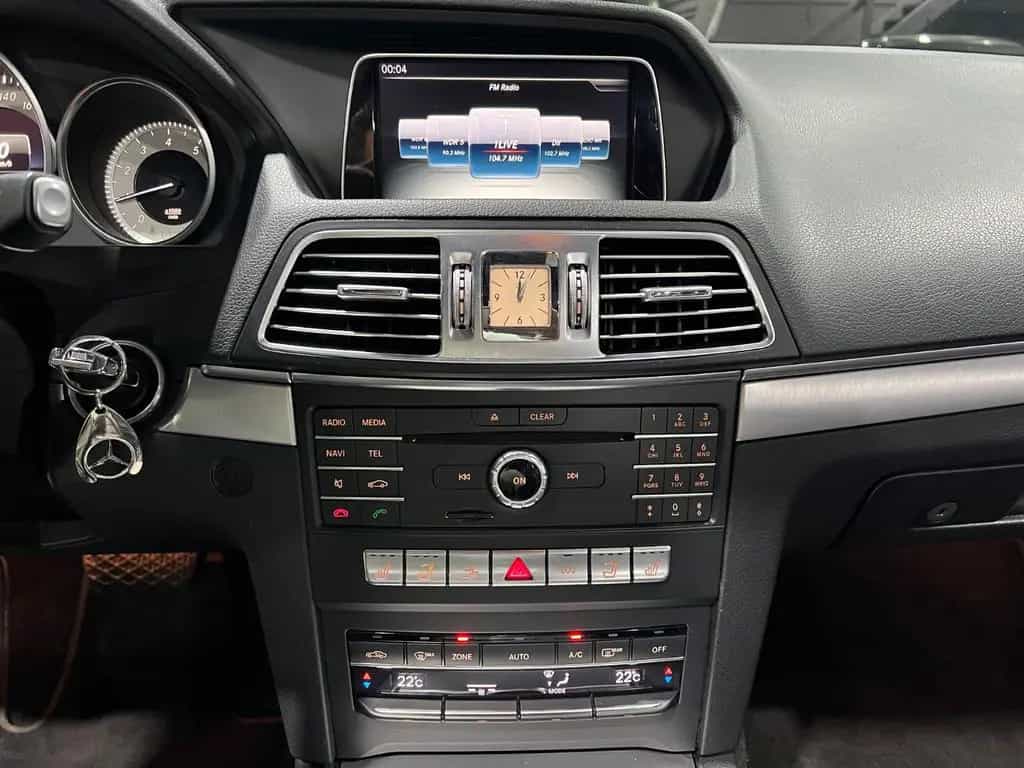 Mercedes-Benz E-Class 200 Cabrio Automatik*Airscarf*Kamera*Vollleder 02/2016-photo-13