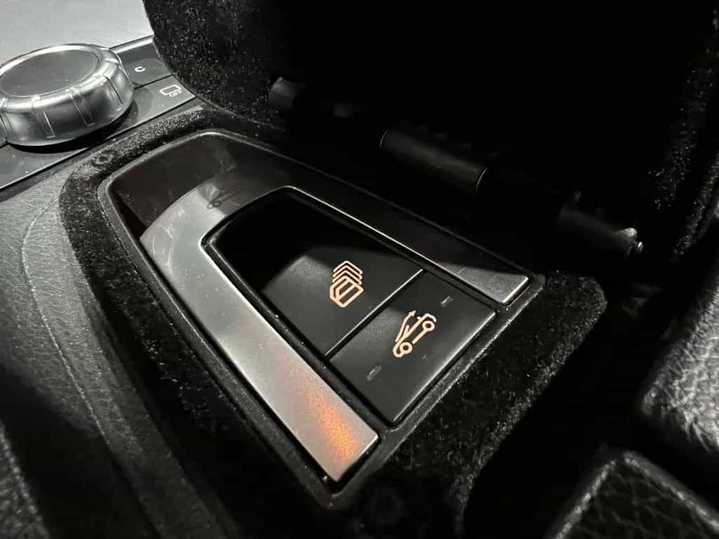 Mercedes-Benz E-Class 200 Cabrio Automatik*Airscarf*Kamera*Vollleder 02/2016-photo-15