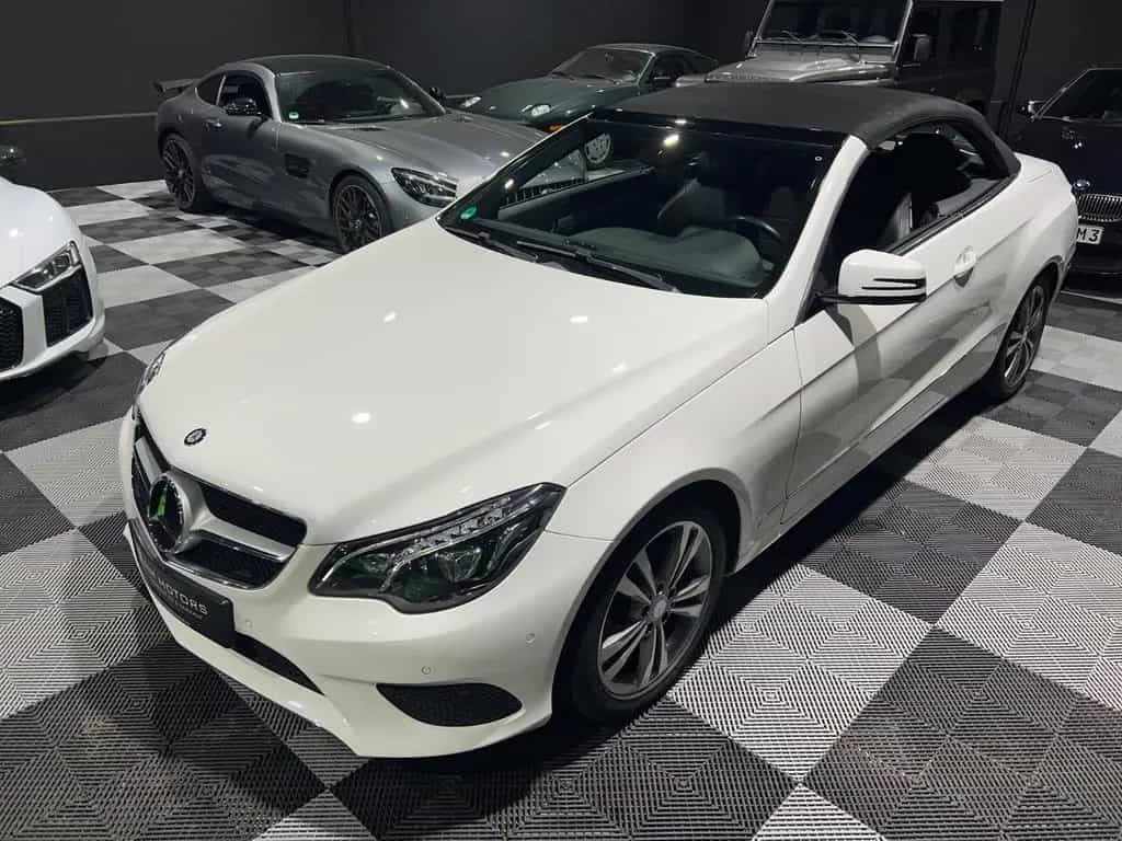 Mercedes-Benz E-Class 200 Cabrio Automatik*Airscarf*Kamera*Vollleder 02/2016-photo-21
