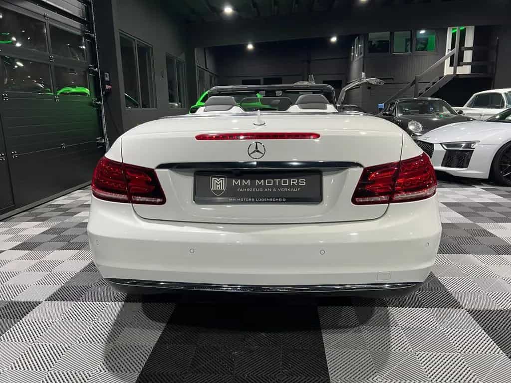 Mercedes-Benz E-Class 200 Cabrio Automatik*Airscarf*Kamera*Vollleder 02/2016-photo-3