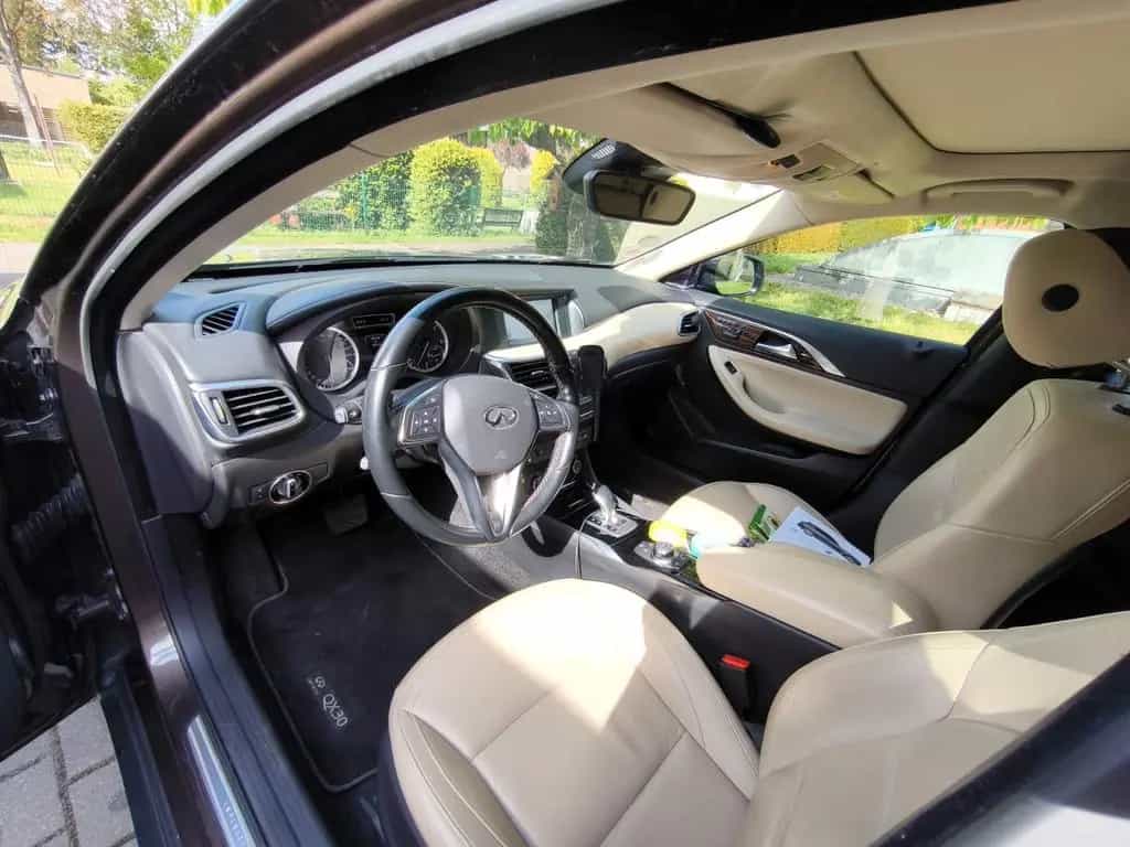 Infiniti QX30 2.2d DCT AWD Premium Pano 360° AHK 01/2016-photo-7