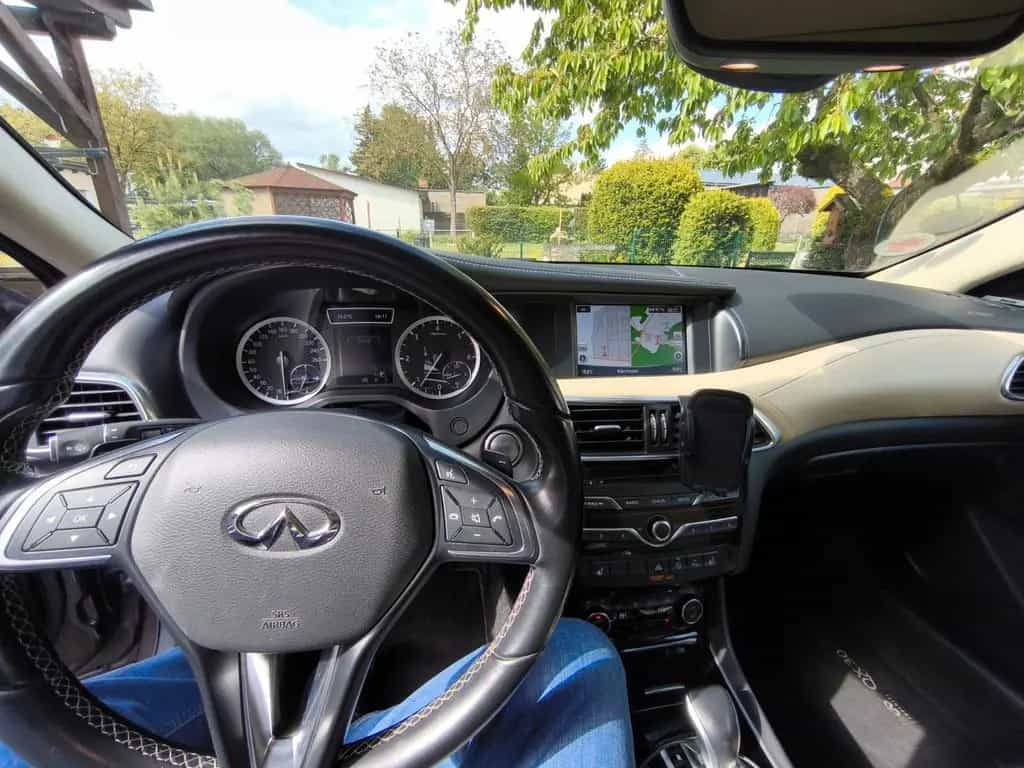Infiniti QX30 2.2d DCT AWD Premium Pano 360° AHK 01/2016-photo-8