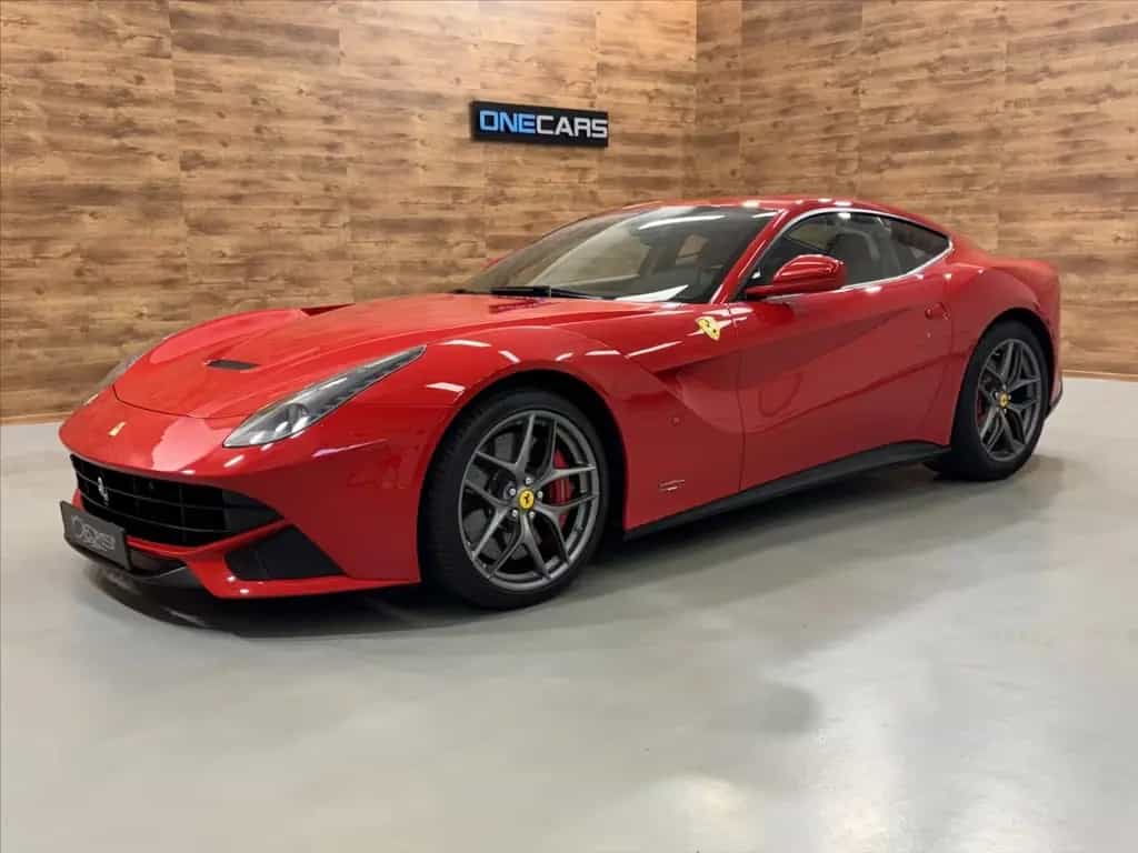 Ferrari F12 berlinetta 07/2015-photo-0