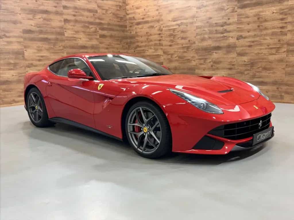 Ferrari F12 berlinetta 07/2015-photo-4