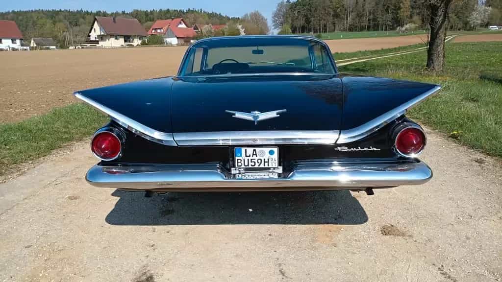 Buick Invicta 07/1959-photo-0