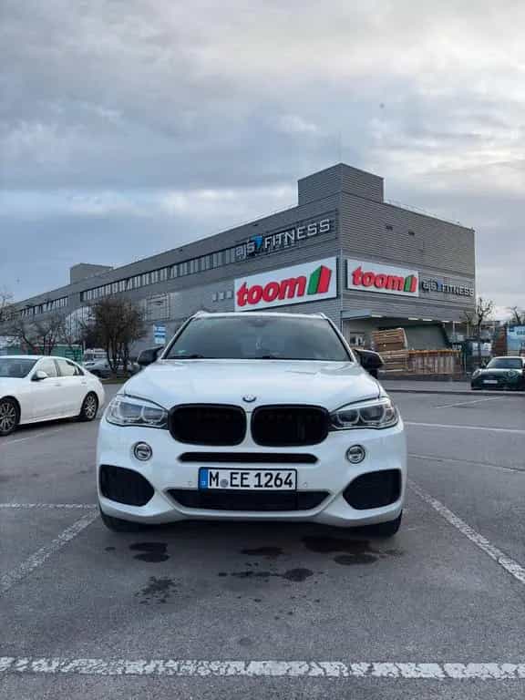 BMW X5 xDrive35i - 07/2017-photo-11