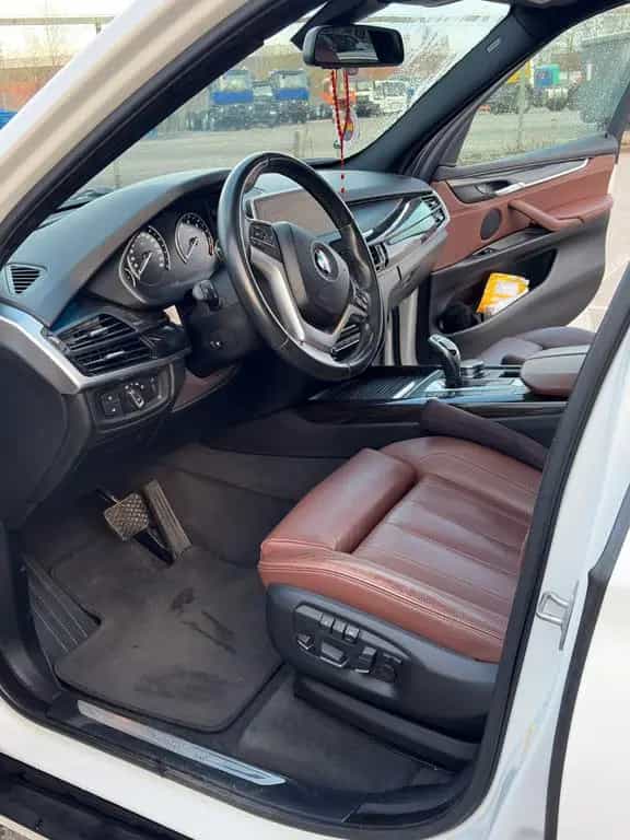 BMW X5 xDrive35i - 07/2017-photo-2