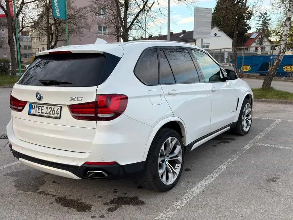 BMW X5 xDrive35i - 07/2017-photo-5