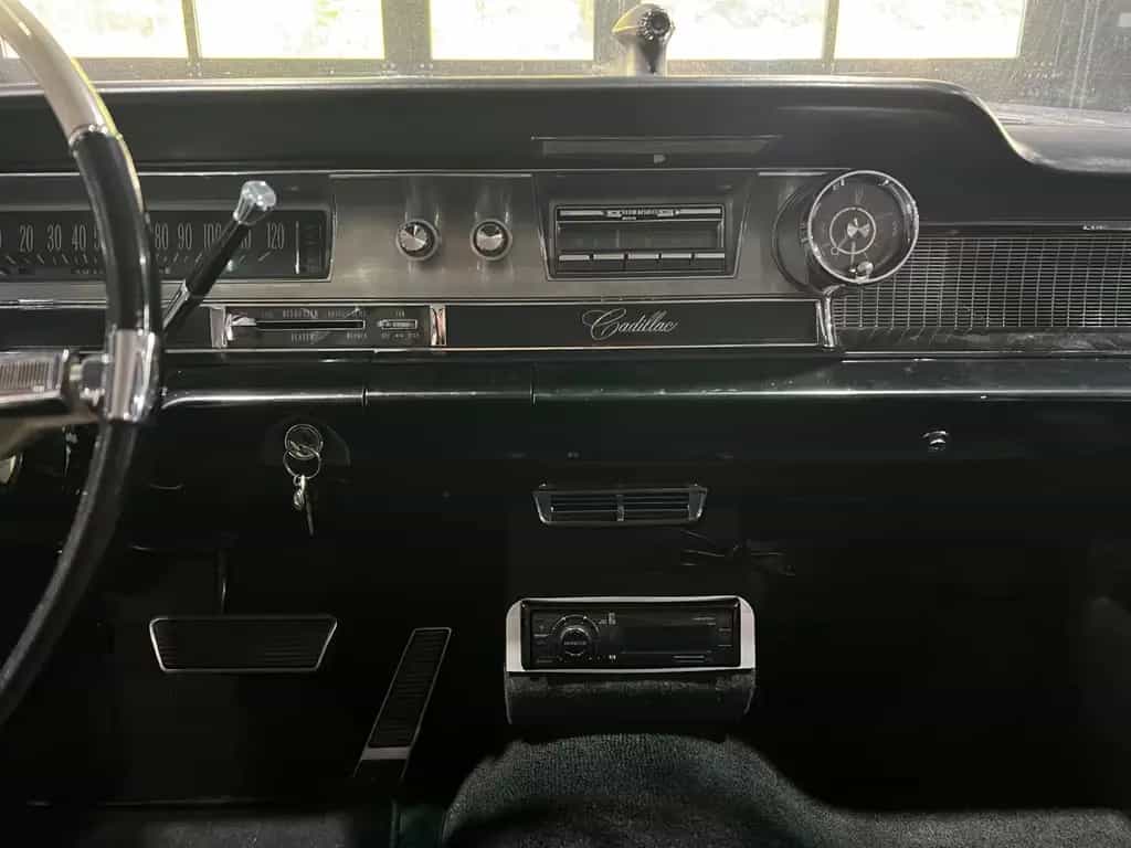 Cadillac Deville Fleetwood Sedan 6.4 Oldtimer H-Zulassung 07/1962-photo-11