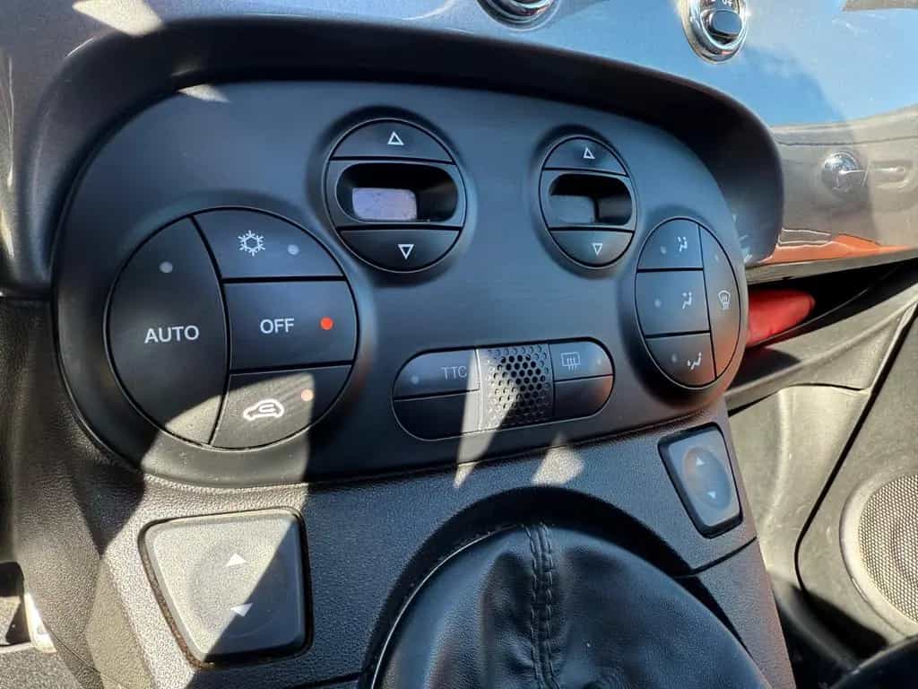 Abarth 500 Cabrio Basis Italia*LEDER*PDC*2.BESITZ* 05/2012-photo-16