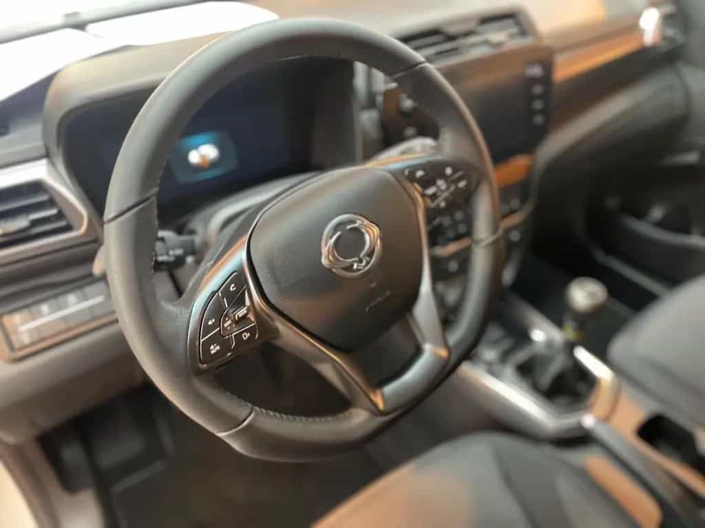 KGM Tivoli Nomad 1.5 T 163 PS Navi/Kamera/PDC null-photo-28
