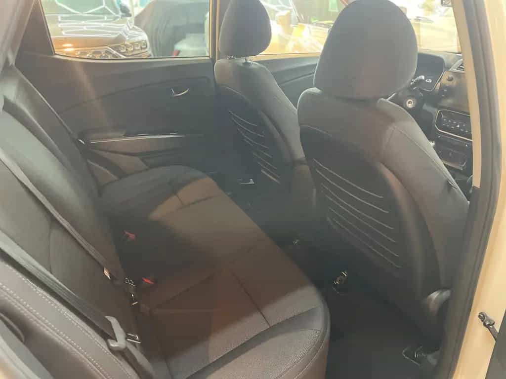 KGM Tivoli Nomad 1.5 T 163 PS Navi/Kamera/PDC null-photo-36