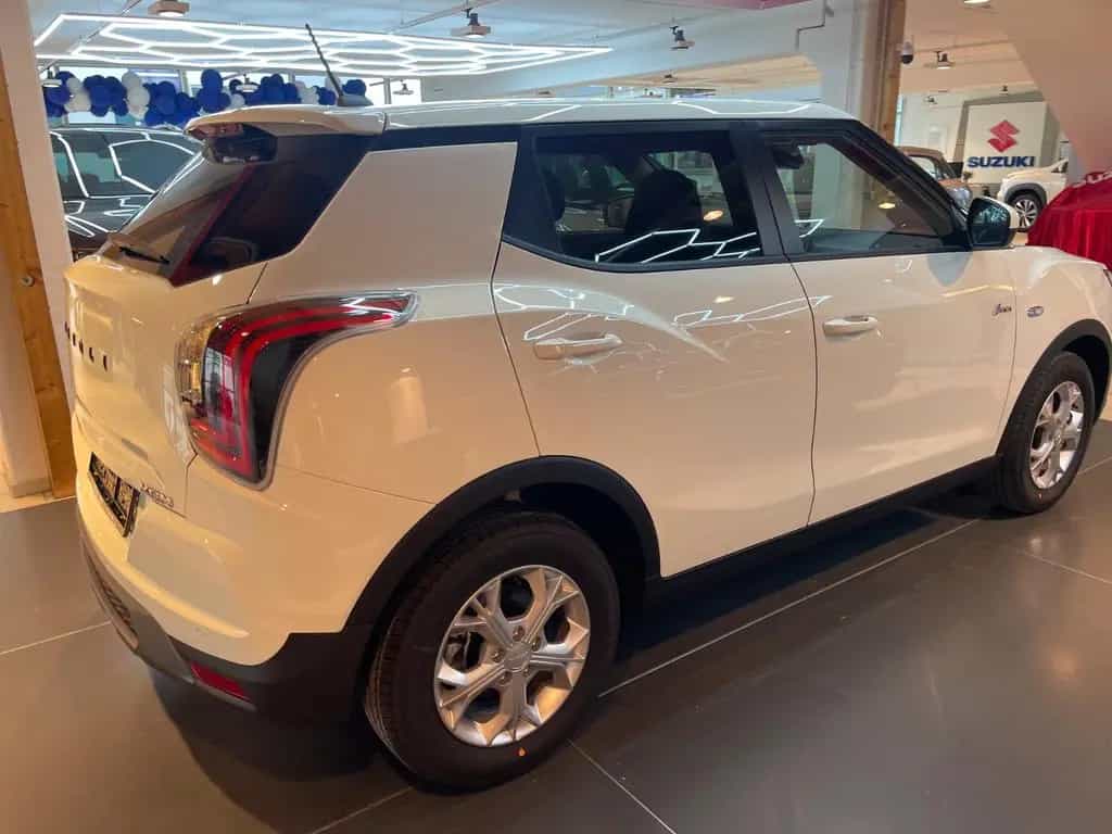 KGM Tivoli Nomad 1.5 T 163 PS Navi/Kamera/PDC null-photo-38