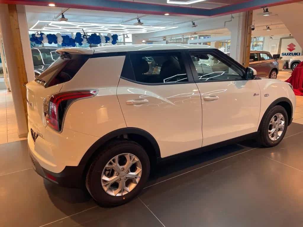 KGM Tivoli Nomad 1.5 T 163 PS Navi/Kamera/PDC 04/2026-photo-16