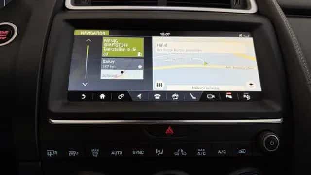 Jaguar E-Pace *ACC*AWD*AUTOMATIK*PANO*NAVI* 01/2019-photo-36