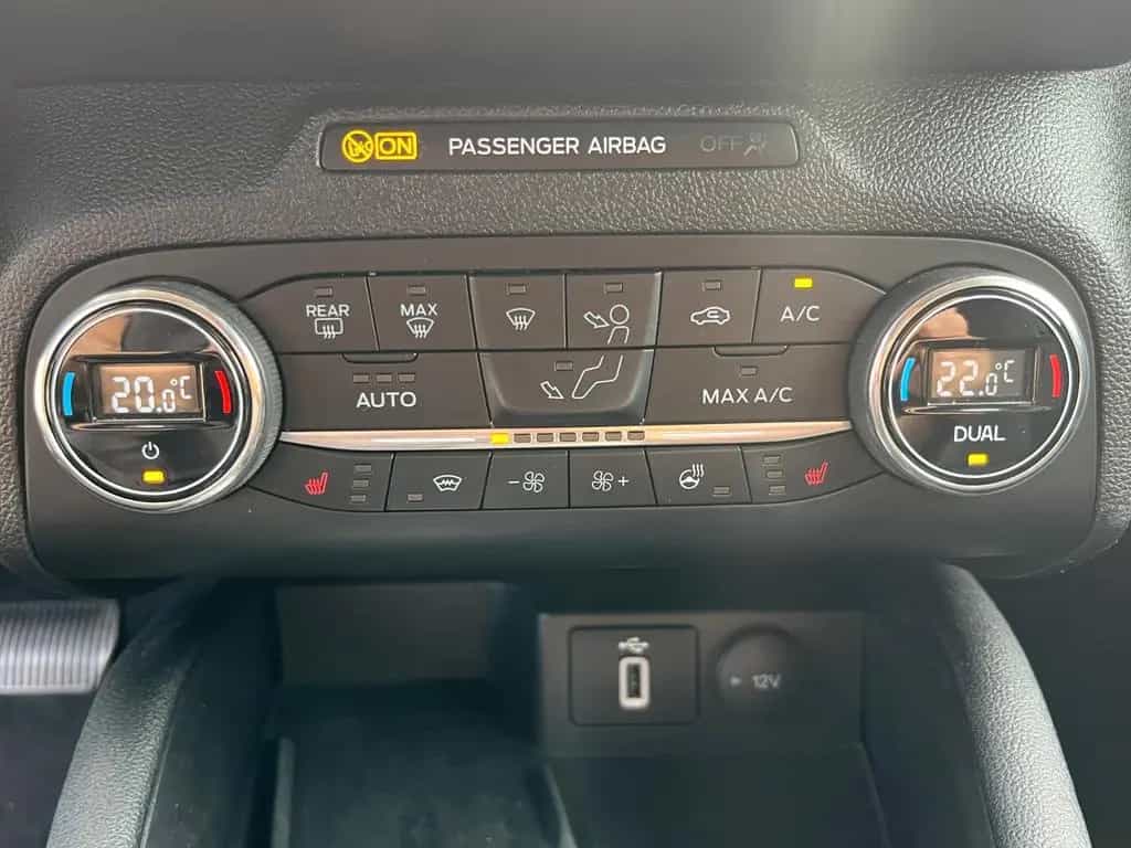 Ford Focus Turnier Titanium *Zahnriemen u. Wapu NEU 07/2020-photo-23
