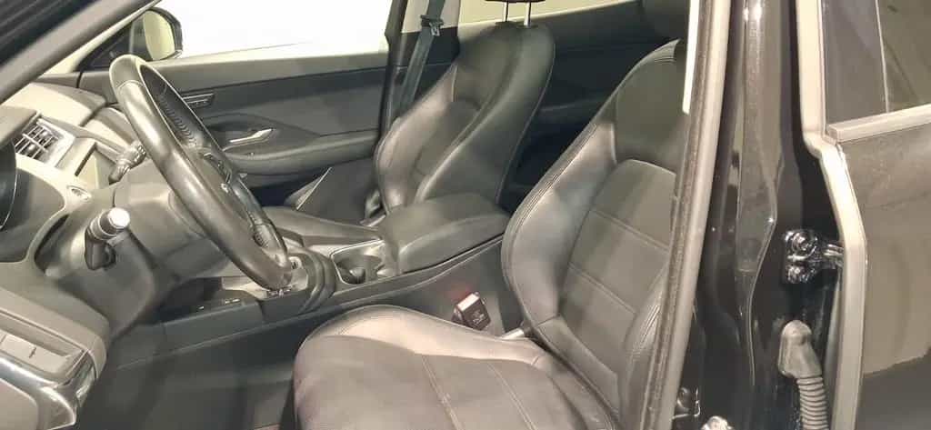 Jaguar E-Pace E-PACE Basis AWD 04/2018-photo-14