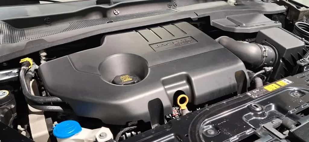 Jaguar E-Pace E-PACE Basis AWD 04/2018-photo-22