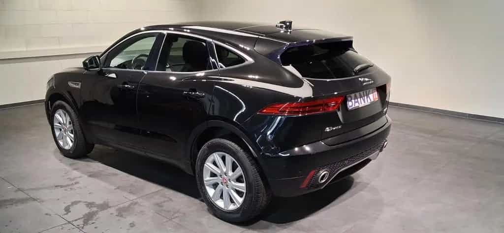 Jaguar E-Pace E-PACE Basis AWD 04/2018-photo-3