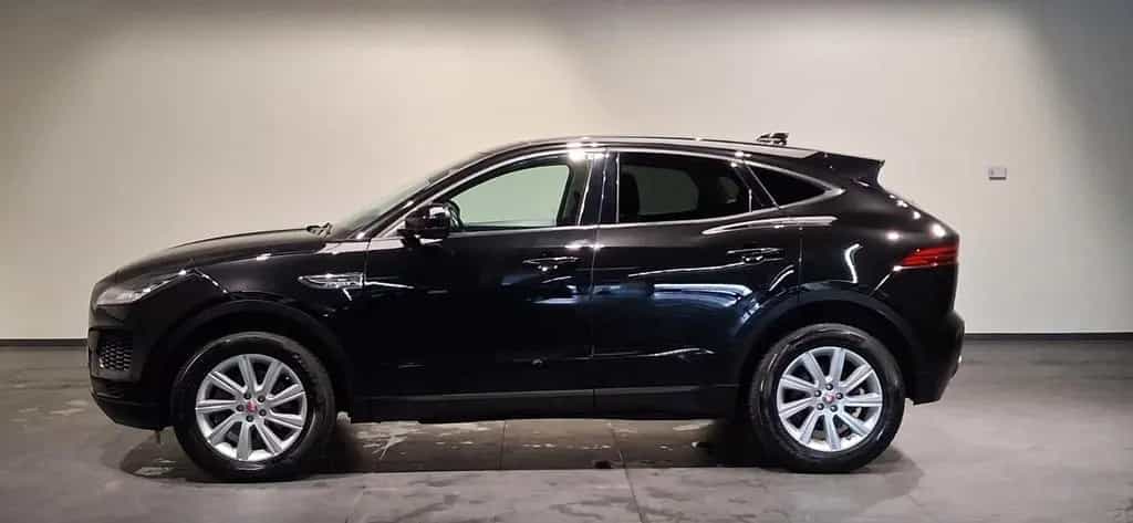 Jaguar E-Pace E-PACE Basis AWD 04/2018-photo-6