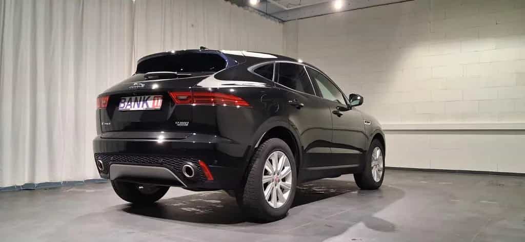 Jaguar E-Pace E-PACE Basis AWD 04/2018-photo-8