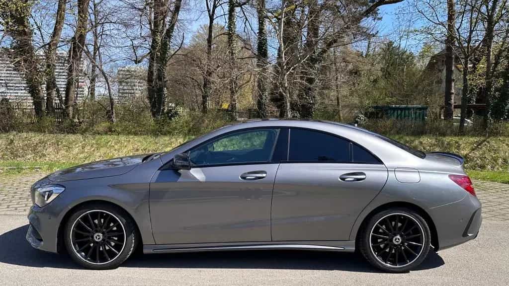 Mercedes-Benz CLA-Class 200 - AMG Line|Pano|Aut|LED|NAVI|SHZ|TÜV neu 04/2018-photo-13
