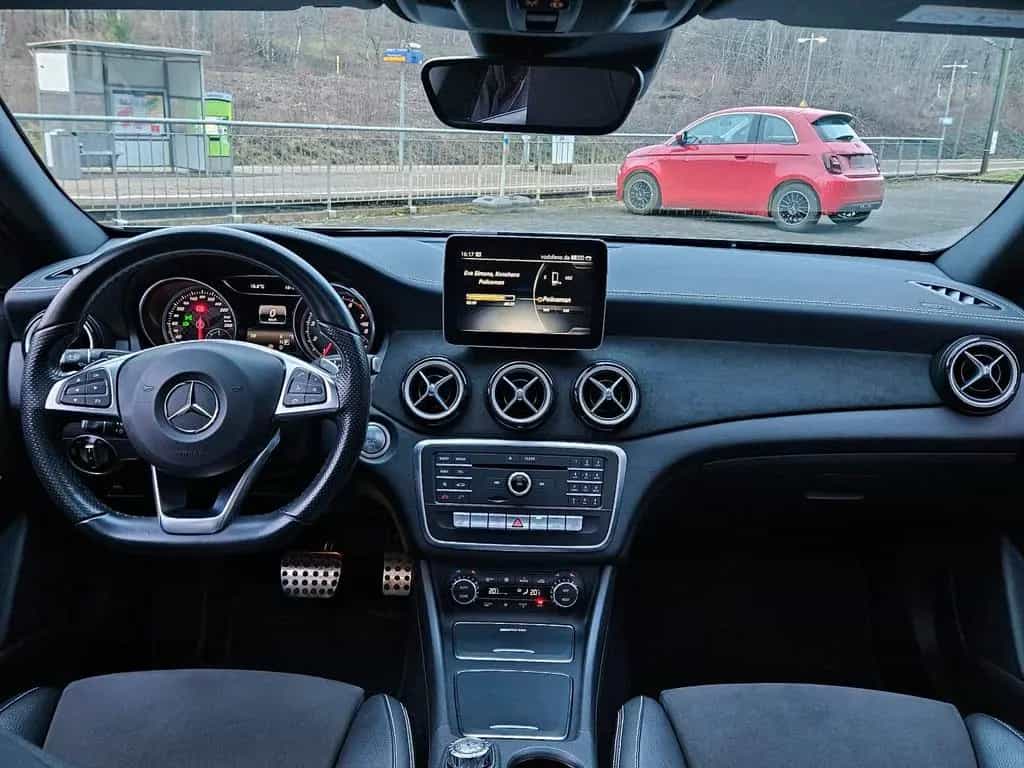 Mercedes-Benz A-Class 250 4MATIC DCT AMG inkl. O... 11/2017-photo-10