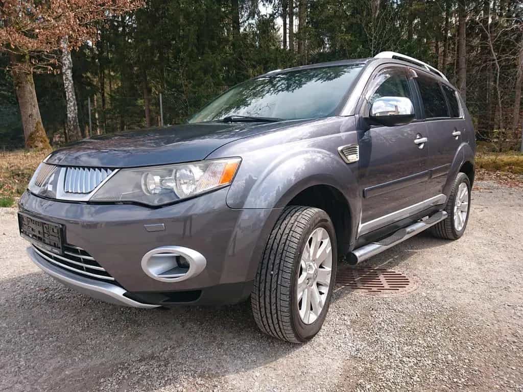 Mitsubishi Outlander 7Sitzer Vollausstattung TÜV bis 07.27 03/2008-photo-1