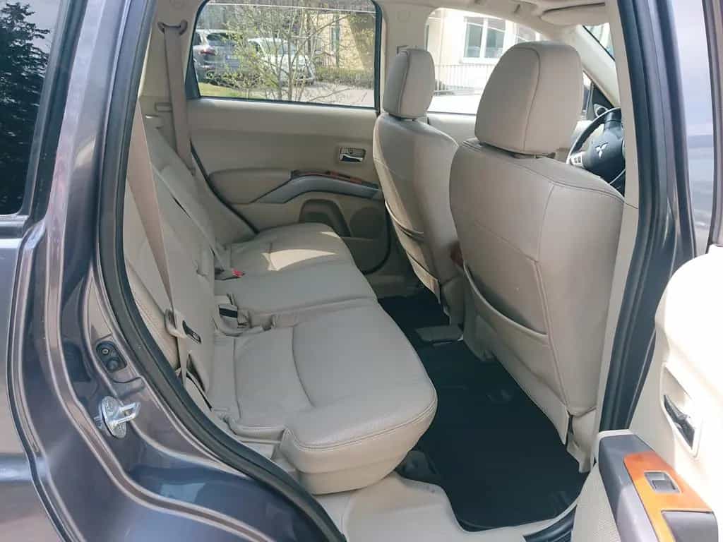 Mitsubishi Outlander 7Sitzer Vollausstattung TÜV bis 07.27 03/2008-photo-12