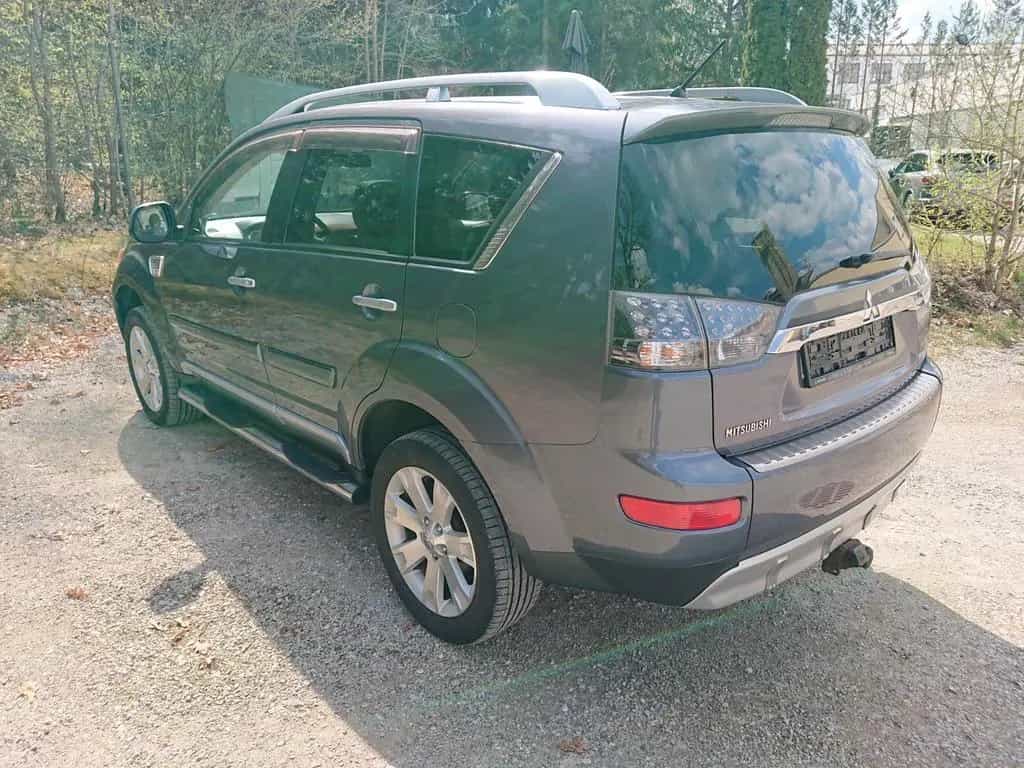 Mitsubishi Outlander 7Sitzer Vollausstattung TÜV bis 07.27 03/2008-photo-2