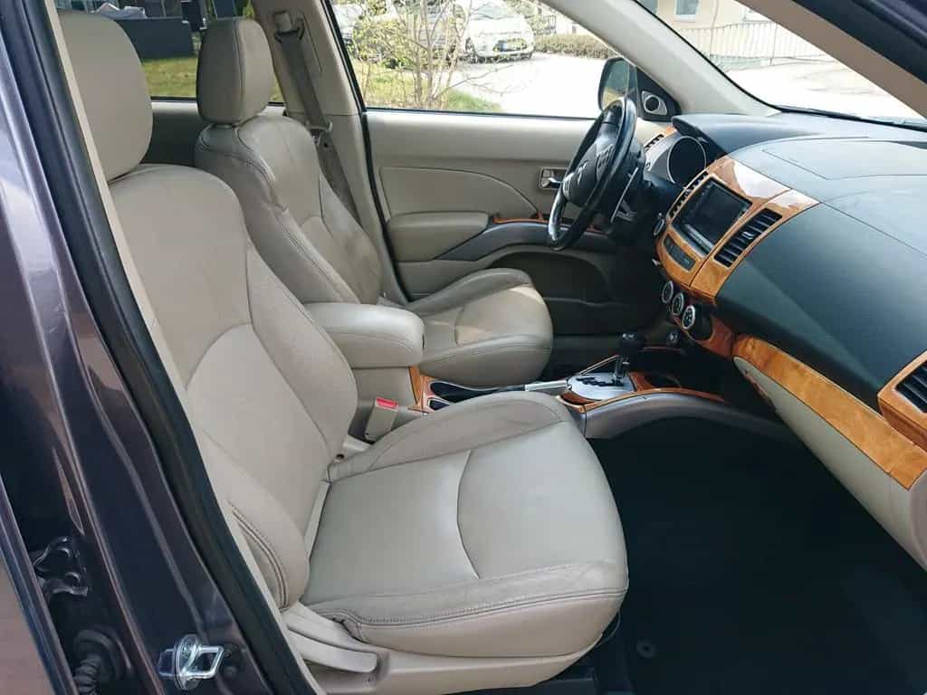 Mitsubishi Outlander 7Sitzer Vollausstattung TÜV bis 07.27 03/2008-photo-7