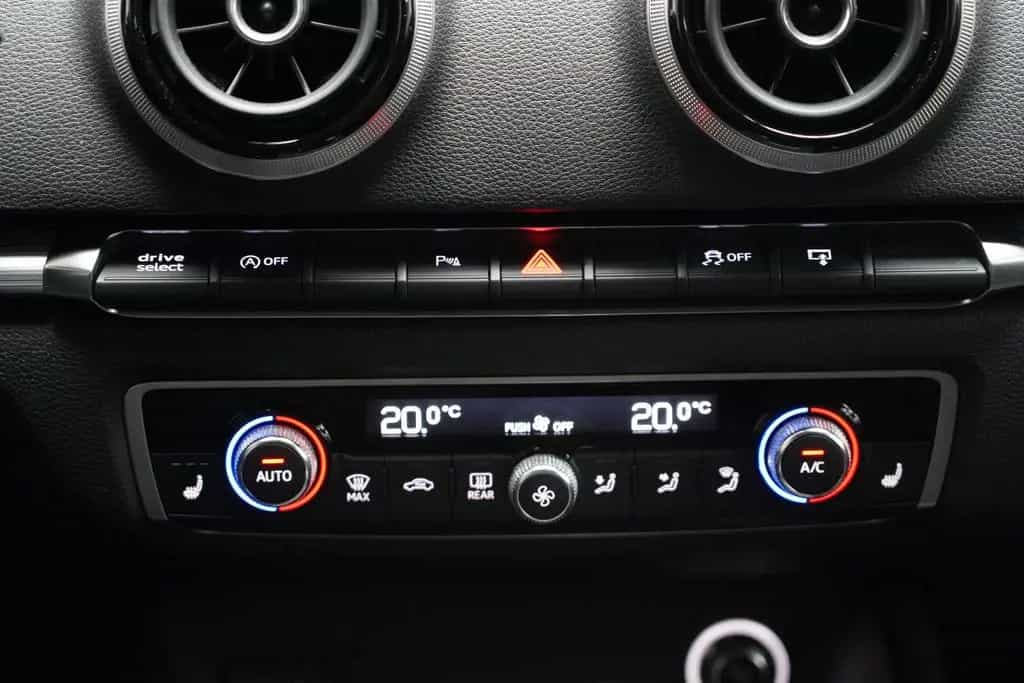 Audi A3 Sportback Sport 2.0 TDI DSG S-Tronic VIRTUAL 07/2016-photo-34