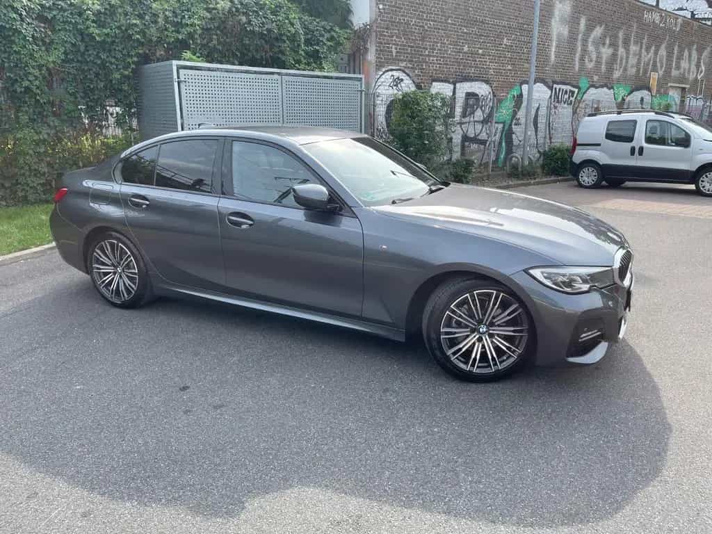 BMW 320 d M Sport Automatik Head-Up Service inkl. 05/2020-photo-3