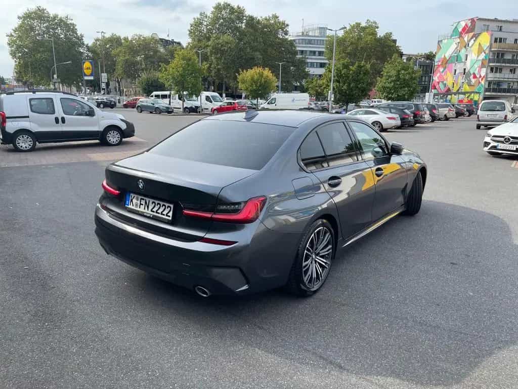 BMW 320 d M Sport Automatik Head-Up Service inkl. 05/2020-photo-5