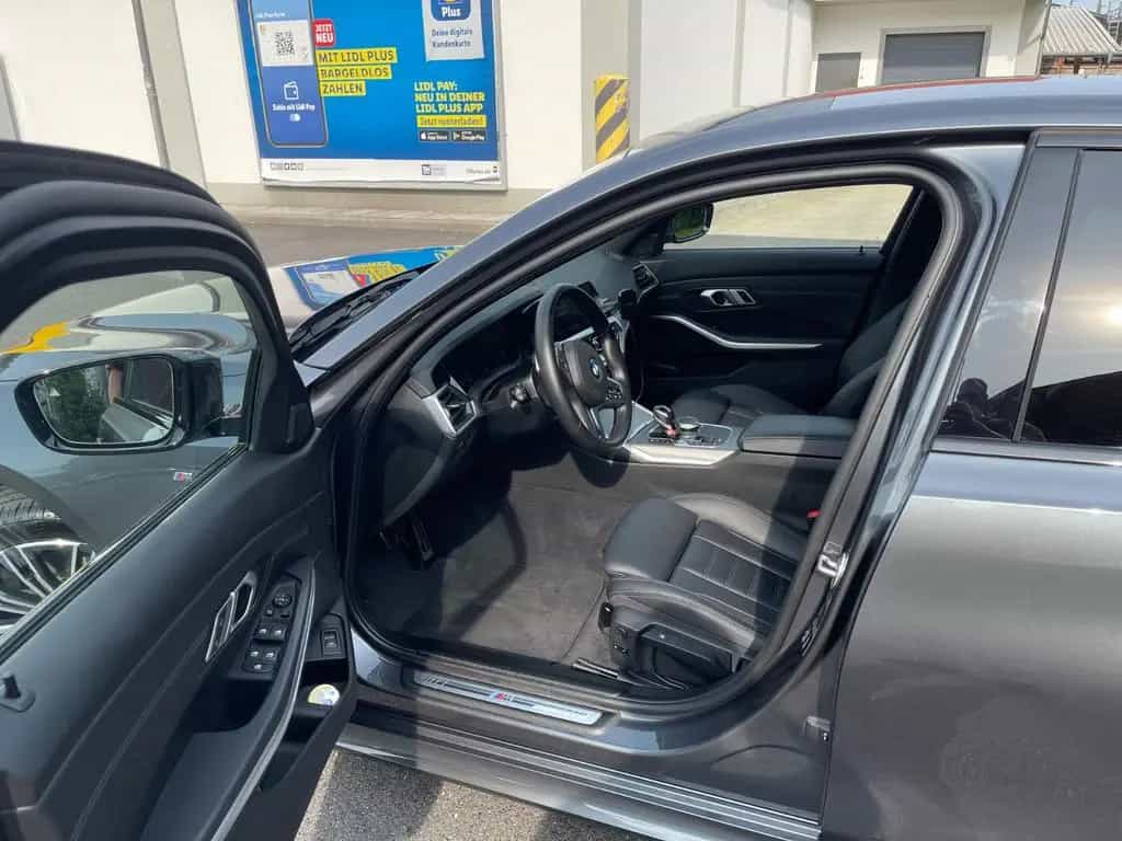 BMW 320 d M Sport Automatik Head-Up Service inkl. 05/2020-photo-8