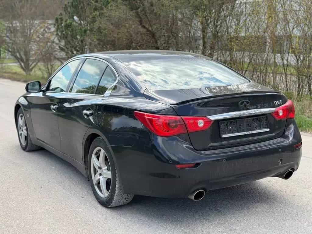 Infiniti Q50 /AUTOMATIK/LEDER/XENON/NAVI/EURO5/KAMERA 06/2014-photo-1