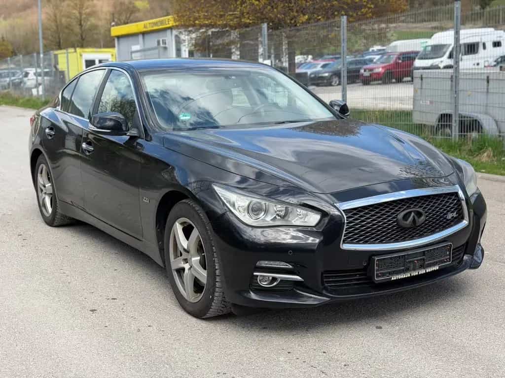 Infiniti Q50 /AUTOMATIK/LEDER/XENON/NAVI/EURO5/KAMERA 06/2014-photo-4