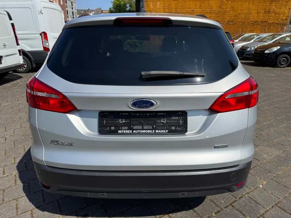 Ford Focus Turnier Cool & Connect TOP/TÜV 05/2027/+++ 05/2018-photo-4